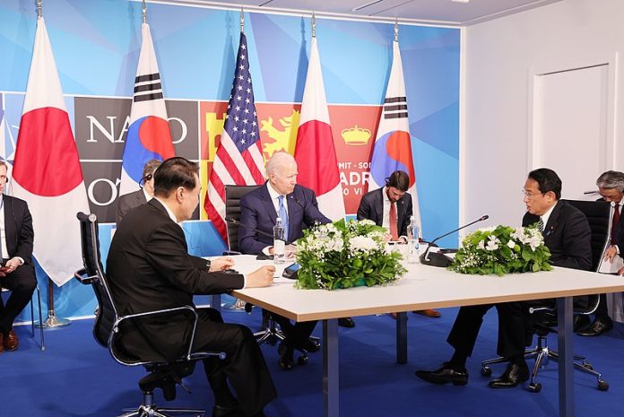 Regional Tensions Drive South Korea, US, and Japan Closer Together, Photo by 内閣官房内閣広報室 Regional Tensions Drive South Korea, US, and Japan Closer Together, Photo by 内閣官房内閣広報室