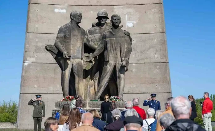 Global Tensions Fuel German War Anxiety, Photo Soeren Stache-dpa