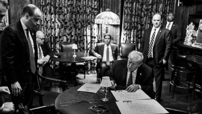 Is a Historic Ukraine Peace Agreement Now 90% Complete?,Official White House Photo by Daniel Torok