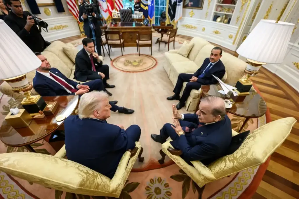Trump Halts Iran Escalation—But Is This Peace or Just a Delay, Photo white House Media
